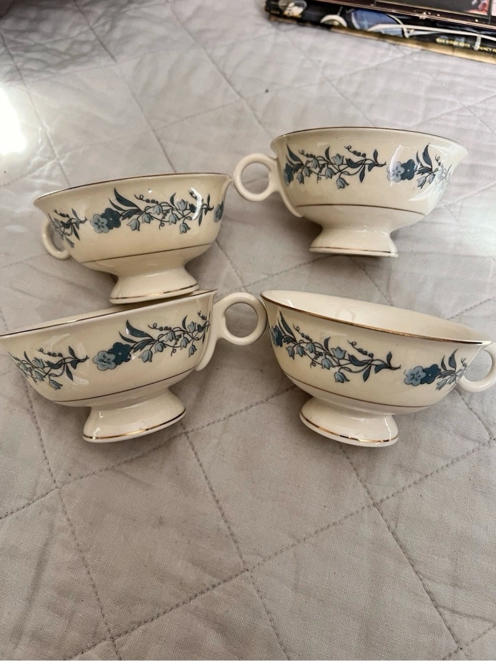 Set of 4 Cream and Blue Footed Soup Mugs with Floral Band